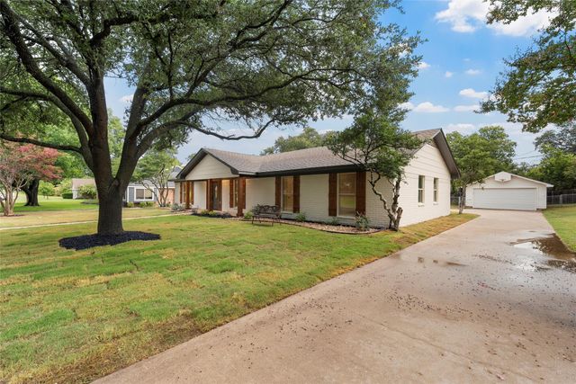 809 Ivy Ann, Woodway, TX 76712