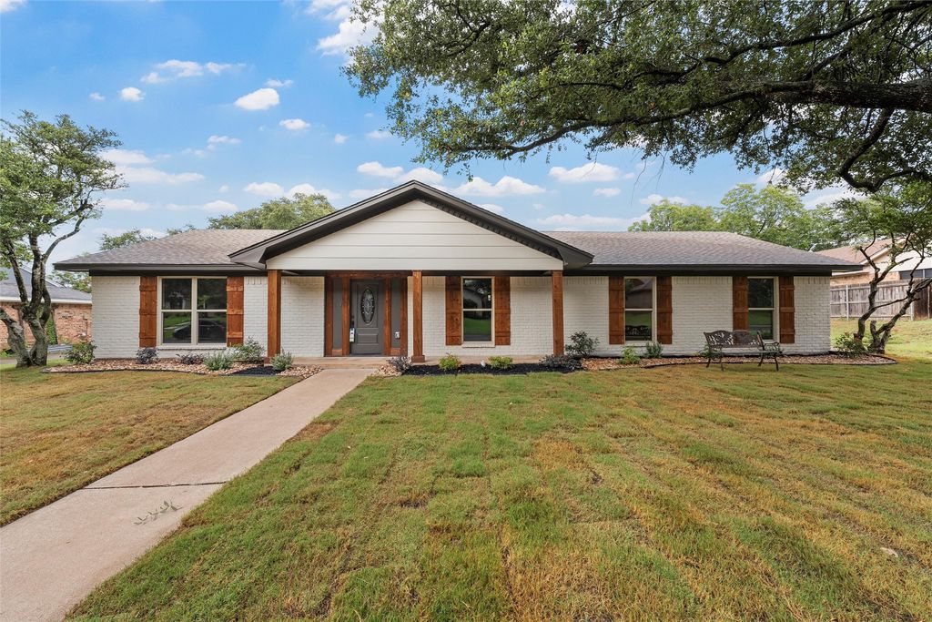 809 Ivy Ann, Woodway, TX 76712