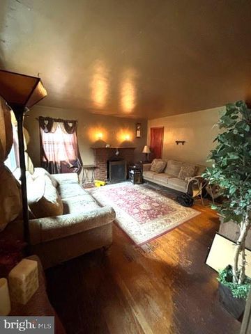 1825 NOVA AVE, Capitol Heights, MD 20743