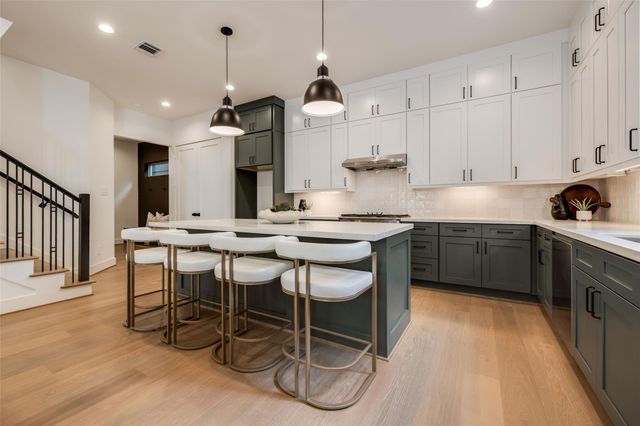 5709 Feagan Street, Houston, TX 77007