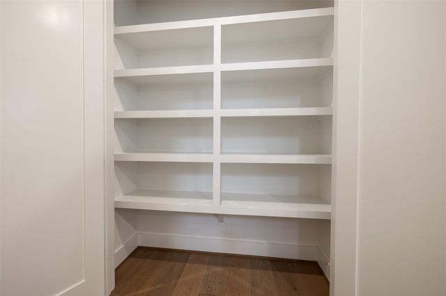 5709 Feagan Street, Houston, TX 77007