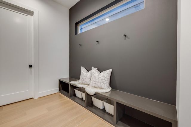 5709 Feagan Street, Houston, TX 77007