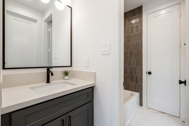 5709 Feagan Street, Houston, TX 77007