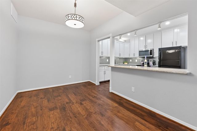 2100 Tanglewilde Street 740, Houston, TX 77063