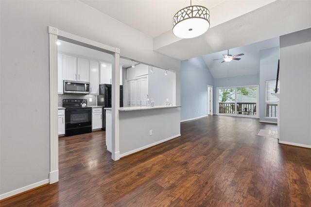 2100 Tanglewilde Street 740, Houston, TX 77063