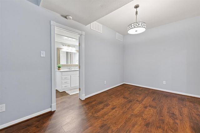 2100 Tanglewilde Street 740, Houston, TX 77063