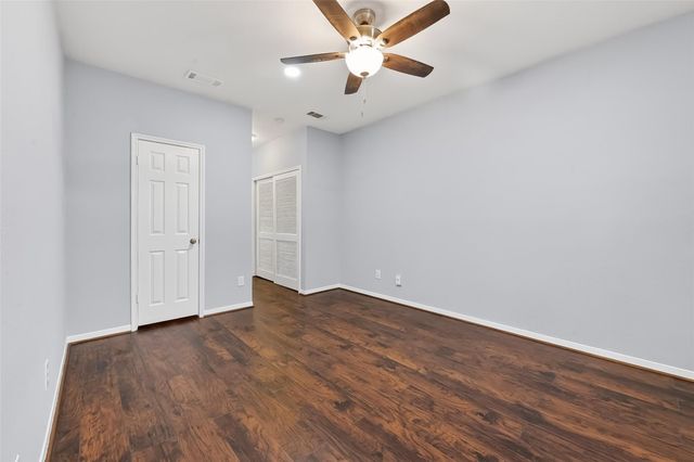 2100 Tanglewilde Street 740, Houston, TX 77063