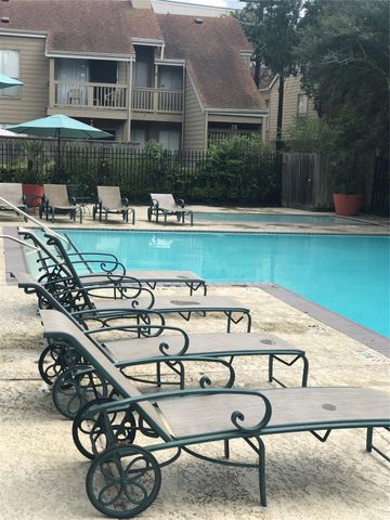 2100 Tanglewilde Street 740, Houston, TX 77063