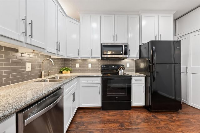 2100 Tanglewilde Street 740, Houston, TX 77063