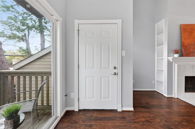 2100 Tanglewilde Street 740, Houston, TX 77063