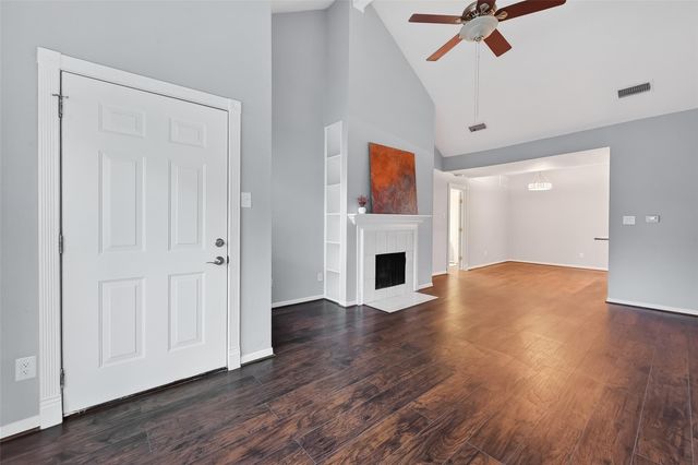 2100 Tanglewilde Street 740, Houston, TX 77063