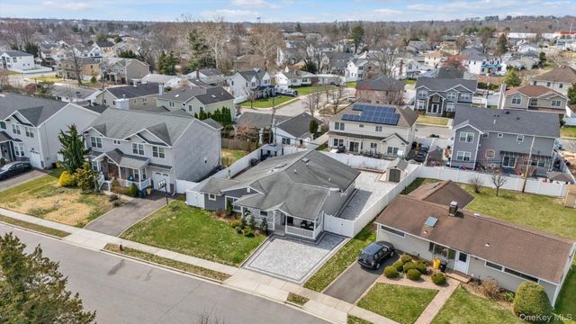 69 Candy Lane, Syosset, NY 11791