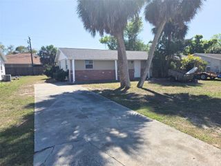 546 BRIARWOOD ROAD, Venice, FL 34293