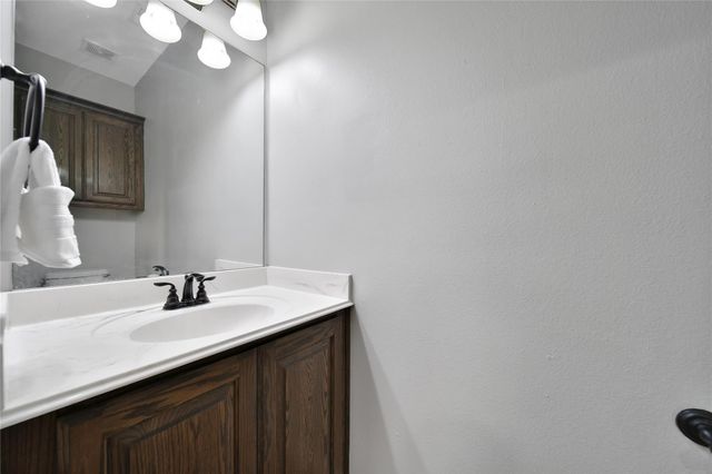 2398 Settlers Way Drive, Sealy, TX 77474