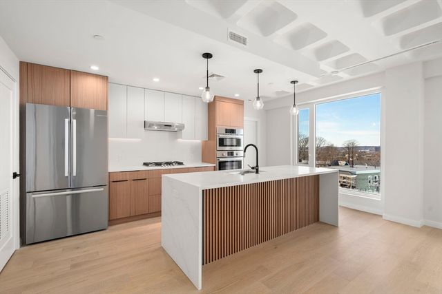 125 Lowell Street 603, Somerville, MA 02143