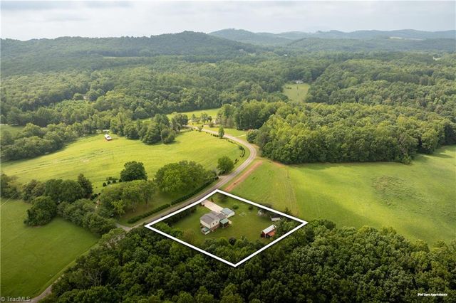 205 Snody Road, Mount Airy, NC 27030