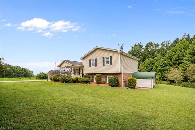 205 Snody Road, Mount Airy, NC 27030