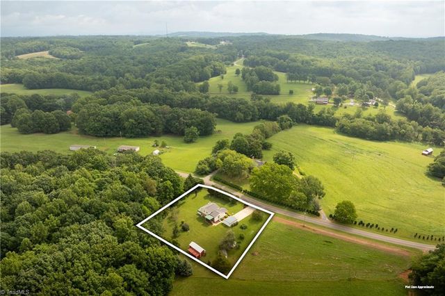 205 Snody Road, Mount Airy, NC 27030