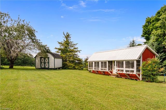 205 Snody Road, Mount Airy, NC 27030