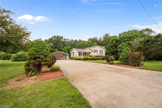 205 Snody Road, Mount Airy, NC 27030