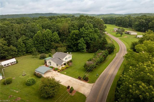 205 Snody Road, Mount Airy, NC 27030
