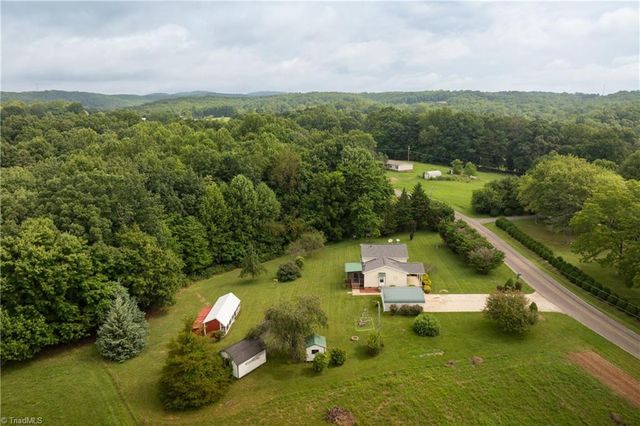 205 Snody Road, Mount Airy, NC 27030