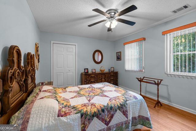 15 Oak Ridge Drive, Sharpsburg, GA 30277