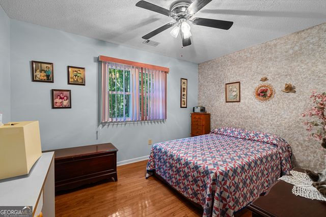 15 Oak Ridge Drive, Sharpsburg, GA 30277