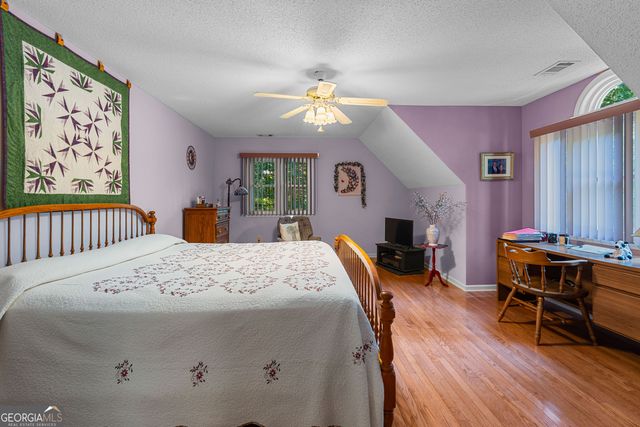 15 Oak Ridge Drive, Sharpsburg, GA 30277