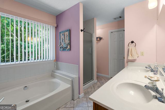 15 Oak Ridge Drive, Sharpsburg, GA 30277