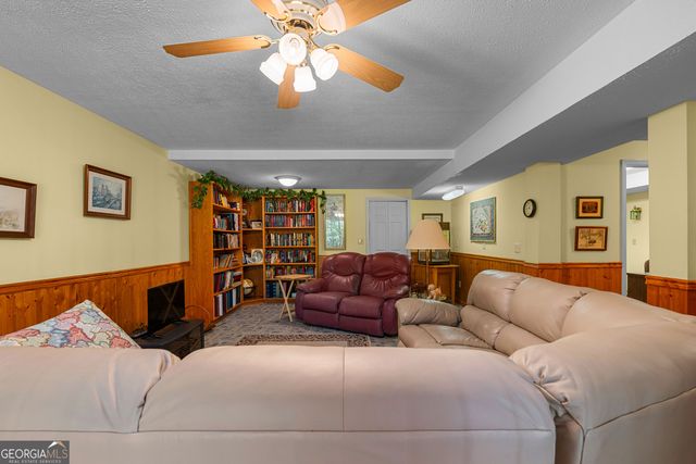 15 Oak Ridge Drive, Sharpsburg, GA 30277