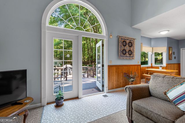 15 Oak Ridge Drive, Sharpsburg, GA 30277