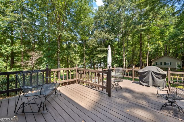 15 Oak Ridge Drive, Sharpsburg, GA 30277