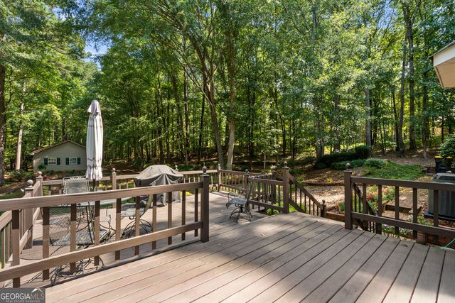 15 Oak Ridge Drive, Sharpsburg, GA 30277