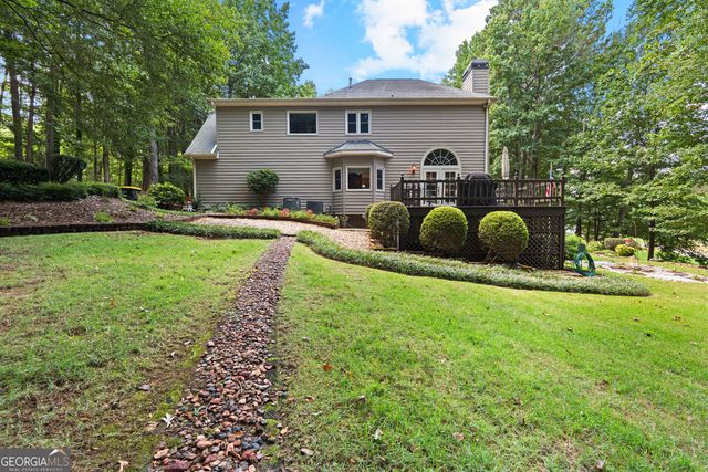 15 Oak Ridge Drive, Sharpsburg, GA 30277