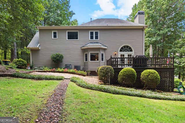 15 Oak Ridge Drive, Sharpsburg, GA 30277