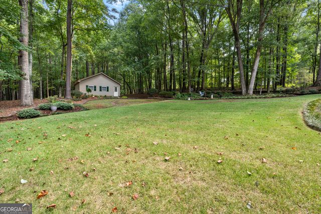 15 Oak Ridge Drive, Sharpsburg, GA 30277