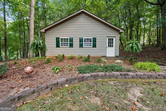 15 Oak Ridge Drive, Sharpsburg, GA 30277