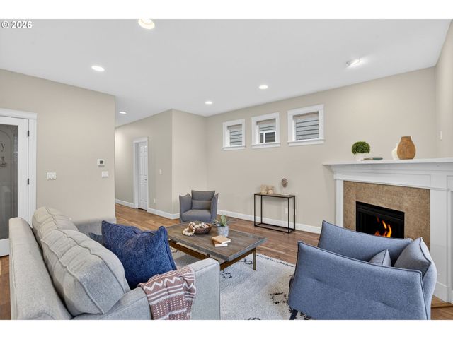 17481 Sw WINONA Ln, Beaverton, OR 97078