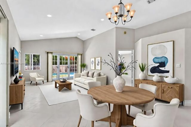 269 NW 101st Ave, Plantation, FL 33324