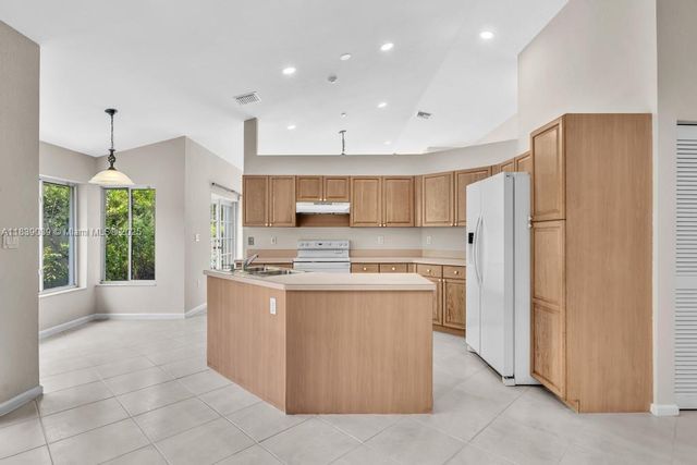 269 NW 101st Ave, Plantation, FL 33324