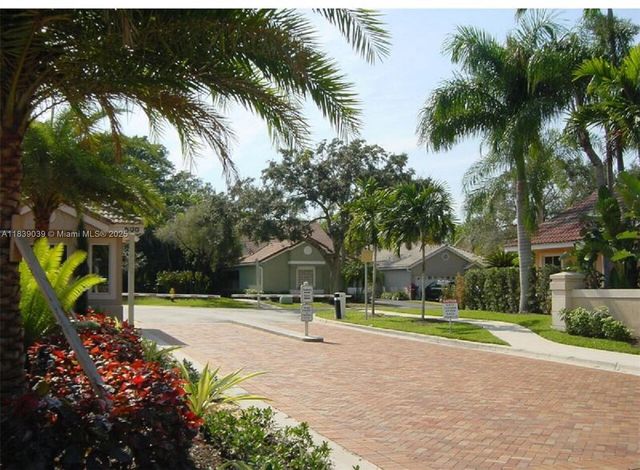 269 NW 101st Ave, Plantation, FL 33324