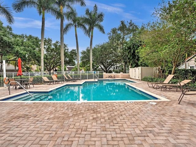 269 NW 101st Ave, Plantation, FL 33324