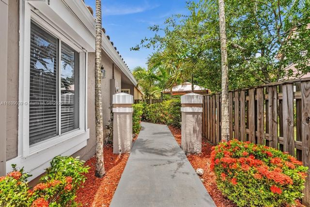 269 NW 101st Ave, Plantation, FL 33324