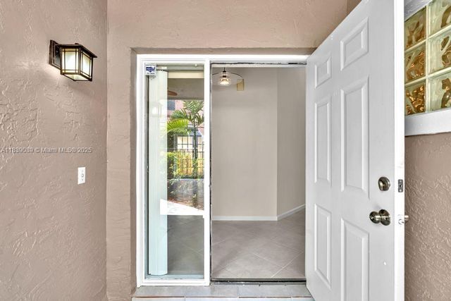 269 NW 101st Ave, Plantation, FL 33324