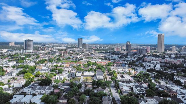 2014 Commonwealth Street, Houston, TX 77006