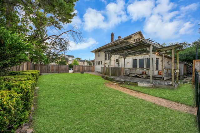 2014 Commonwealth Street, Houston, TX 77006