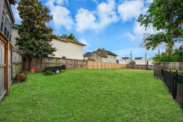 2014 Commonwealth Street, Houston, TX 77006