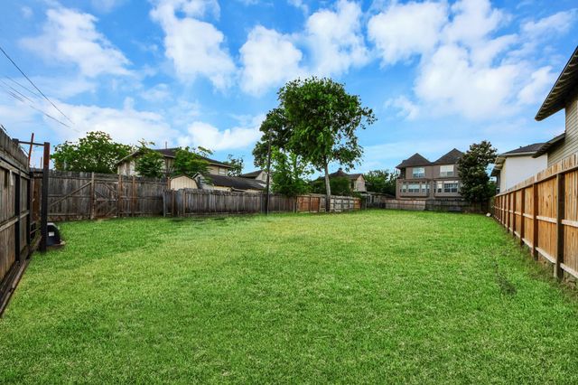 2014 Commonwealth Street, Houston, TX 77006