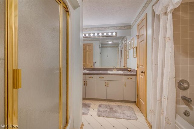 8051 Valleyview Court, North Royalton, OH 44133